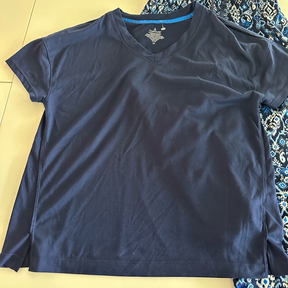 Cuddl Duds Navy Top with Blue Patterned Pajama Pants extra small with pockets - Picture 6 of 9